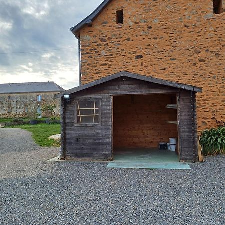 לינה וארוחת בוקר Ahuillé Manoir De La Provosterie מראה חיצוני תמונה