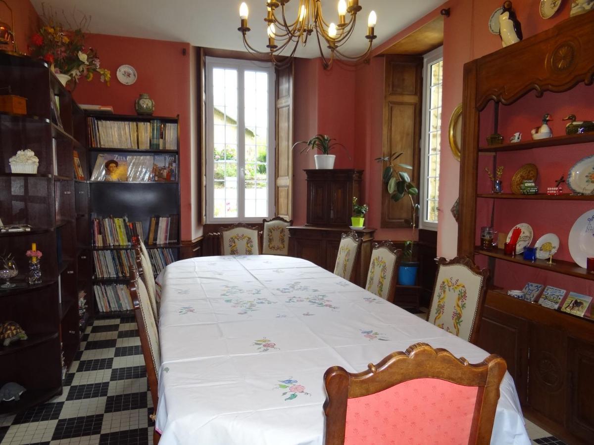 לינה וארוחת בוקר Ahuillé Manoir De La Provosterie מראה חיצוני תמונה