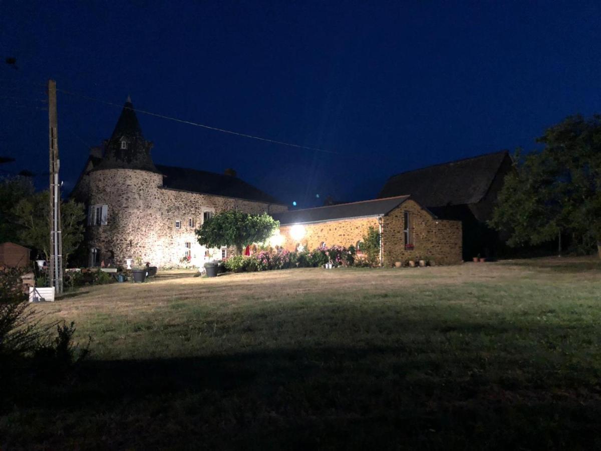 לינה וארוחת בוקר Ahuillé Manoir De La Provosterie מראה חיצוני תמונה